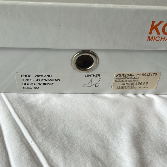 Michael Kors Wayland Leather Low Heel Booties- Whisky Brown- Size 9 - Picture 10 of 10